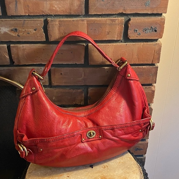 Marc Jacobs Handbags - Marc Jacobs Leather Hobo Shoulder Bag